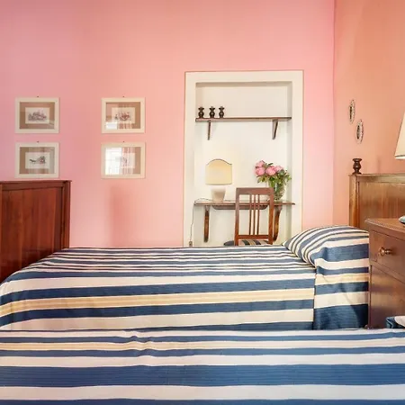 Villa Primo Sole 22, Emma *